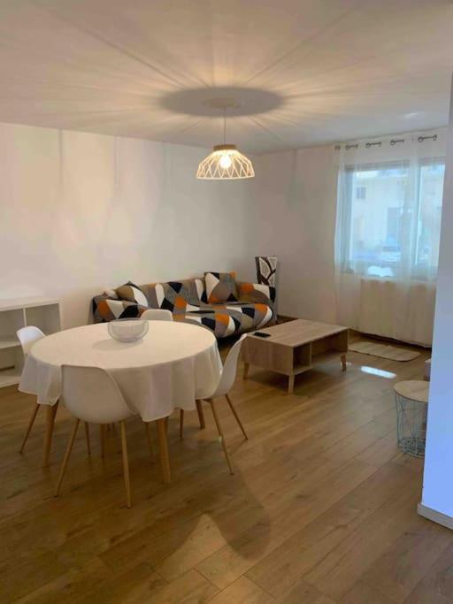 Appartement Le 17 Narbonne Bagian luar foto